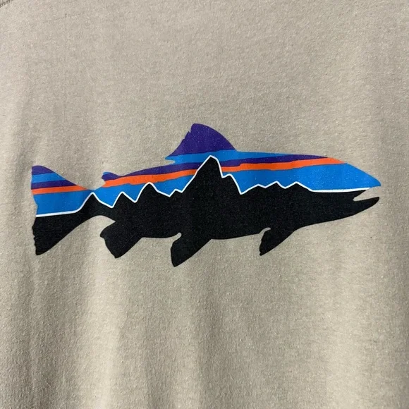 Patagonia Men's Sage Green Short Sleeve Tee - Picture 7 of 7